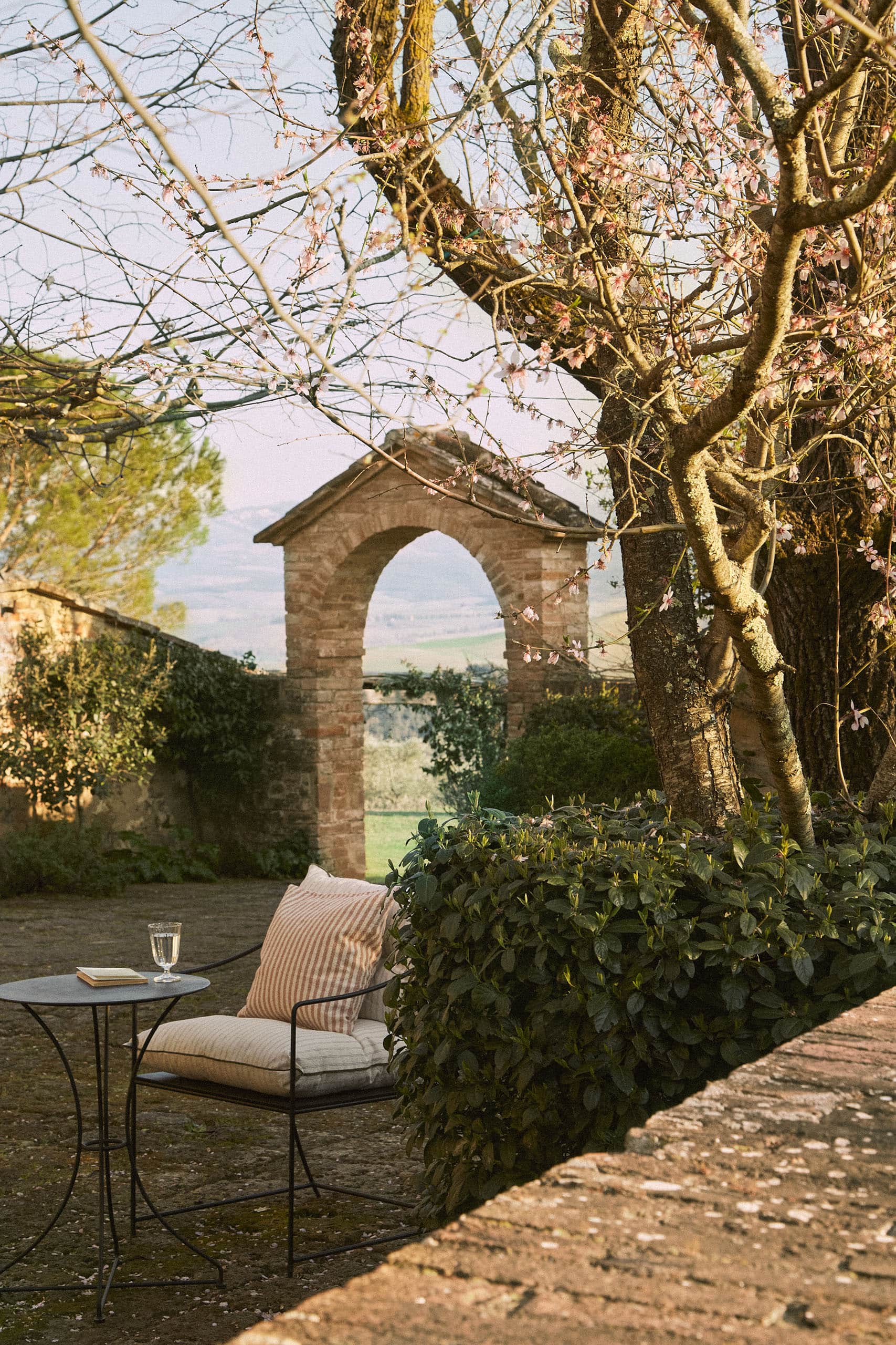 jardin maison toscane