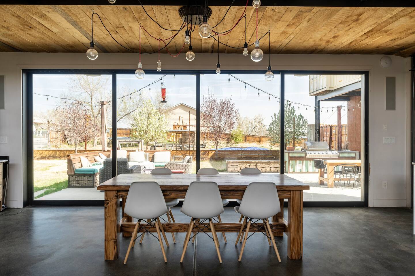 salle à manger maison contemporaine