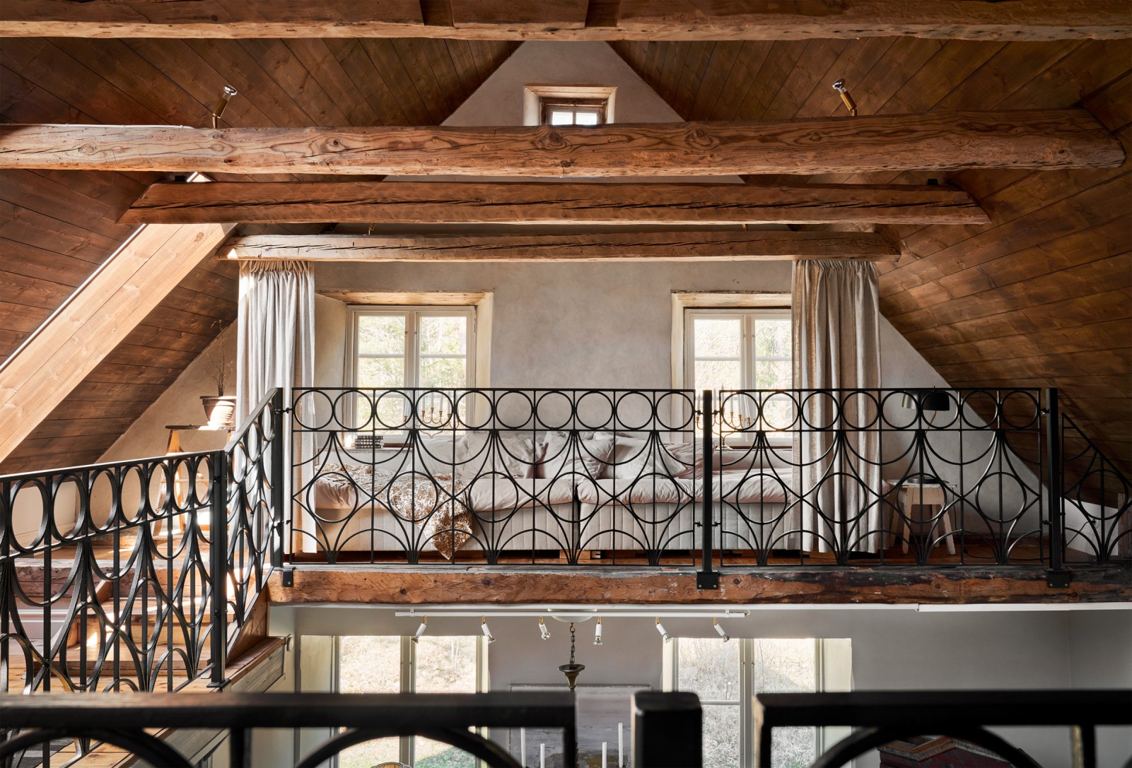 mezzanine avec poutres maison de campagne mezzanine avec poutres maison de campagne