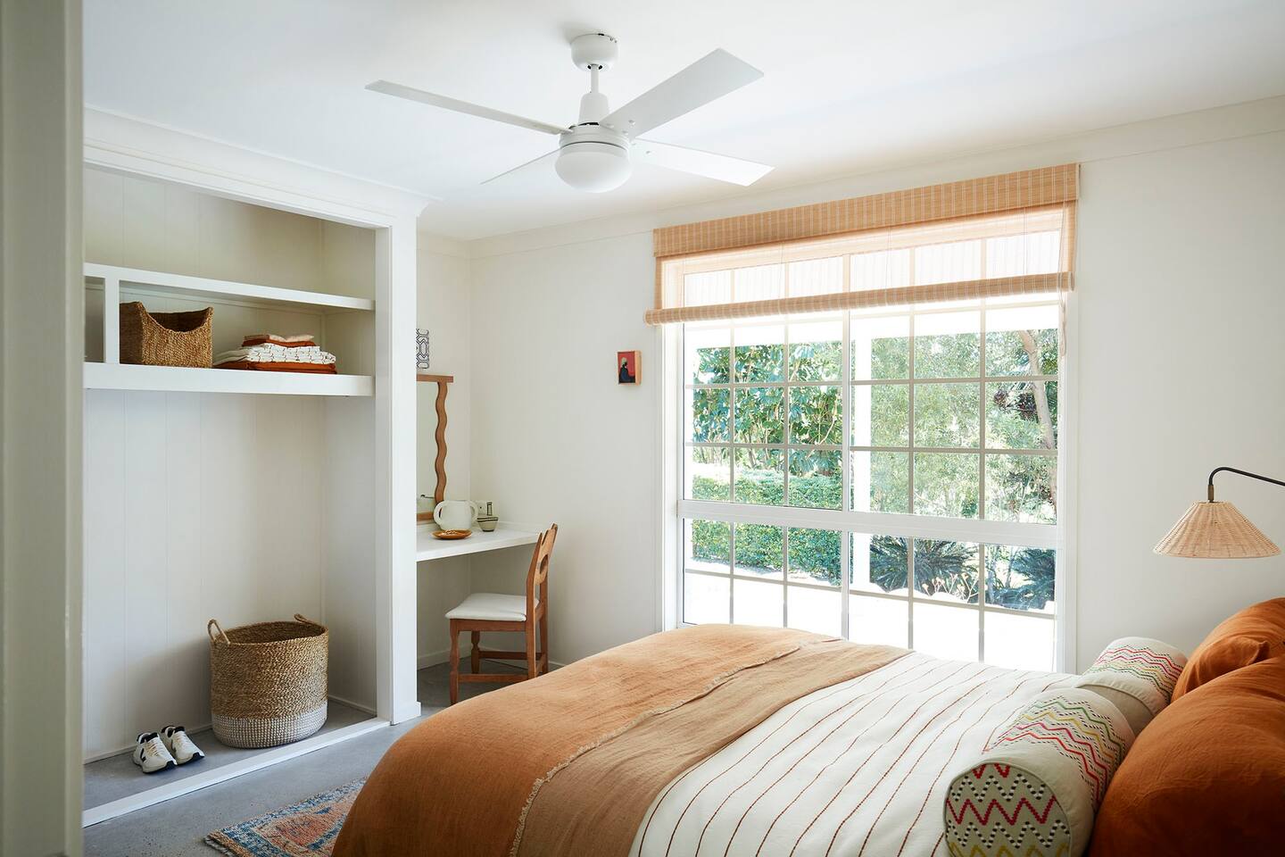 chambre avec baie vitrée