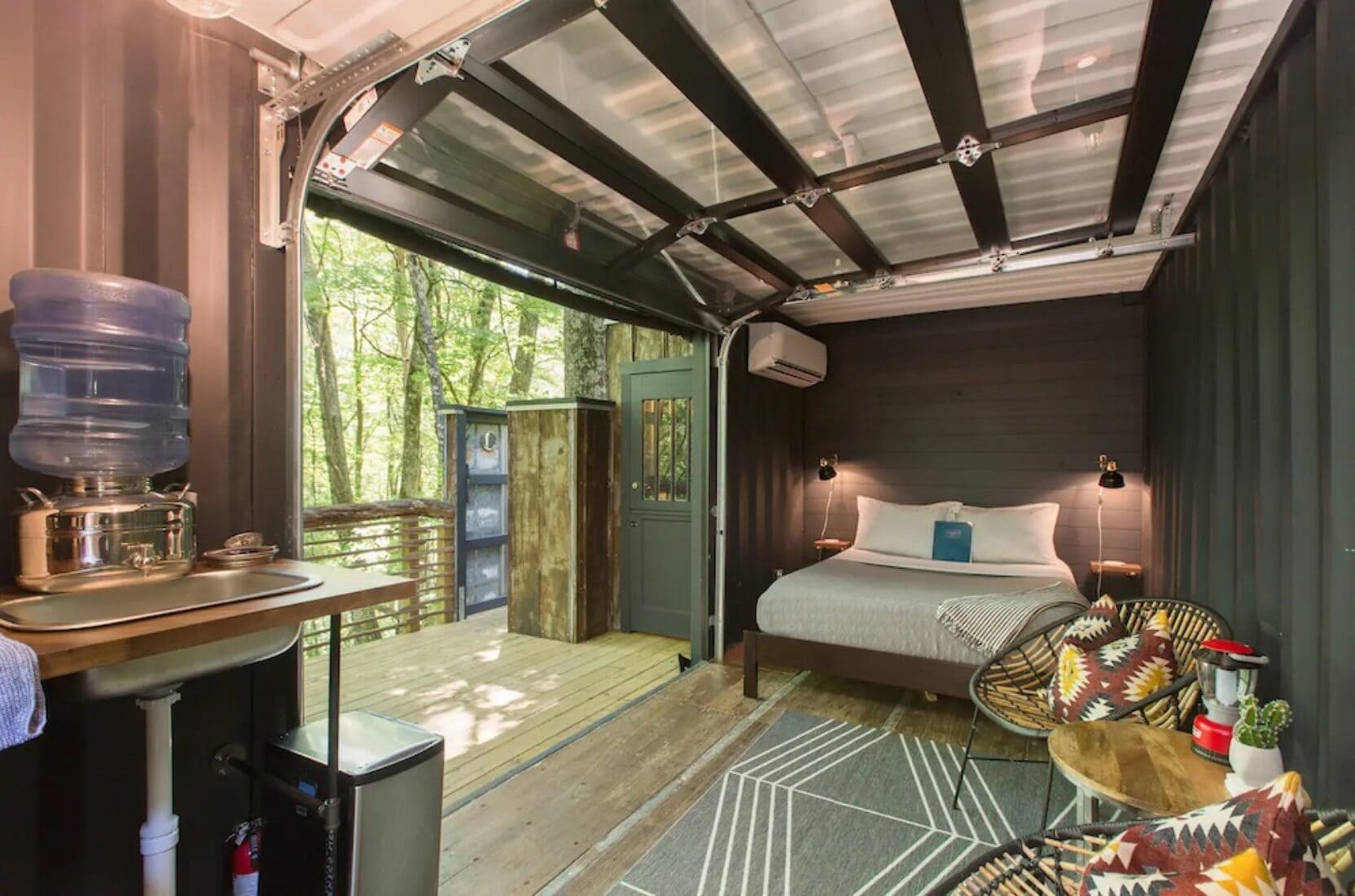 chambre et salon mini maison container