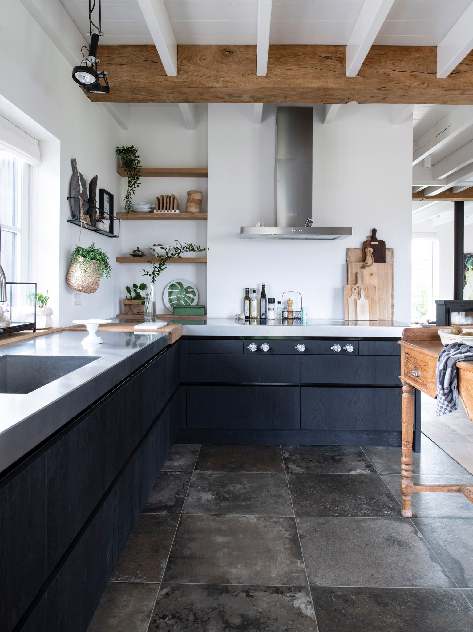 cuisine design avec poutres