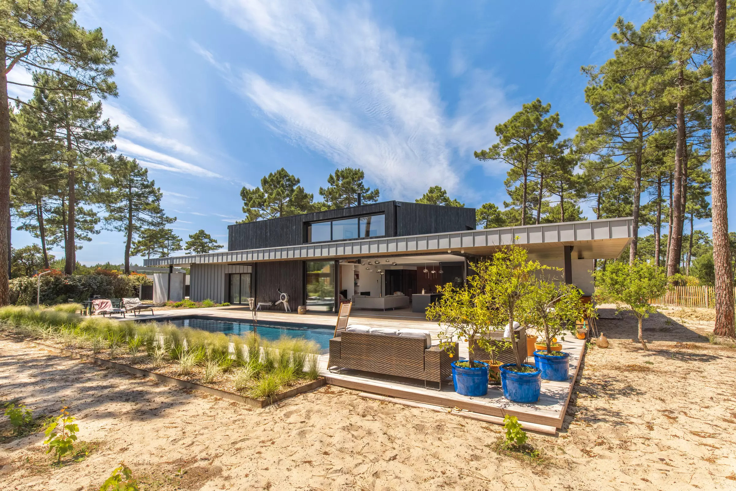maison contemporaine avec piscine