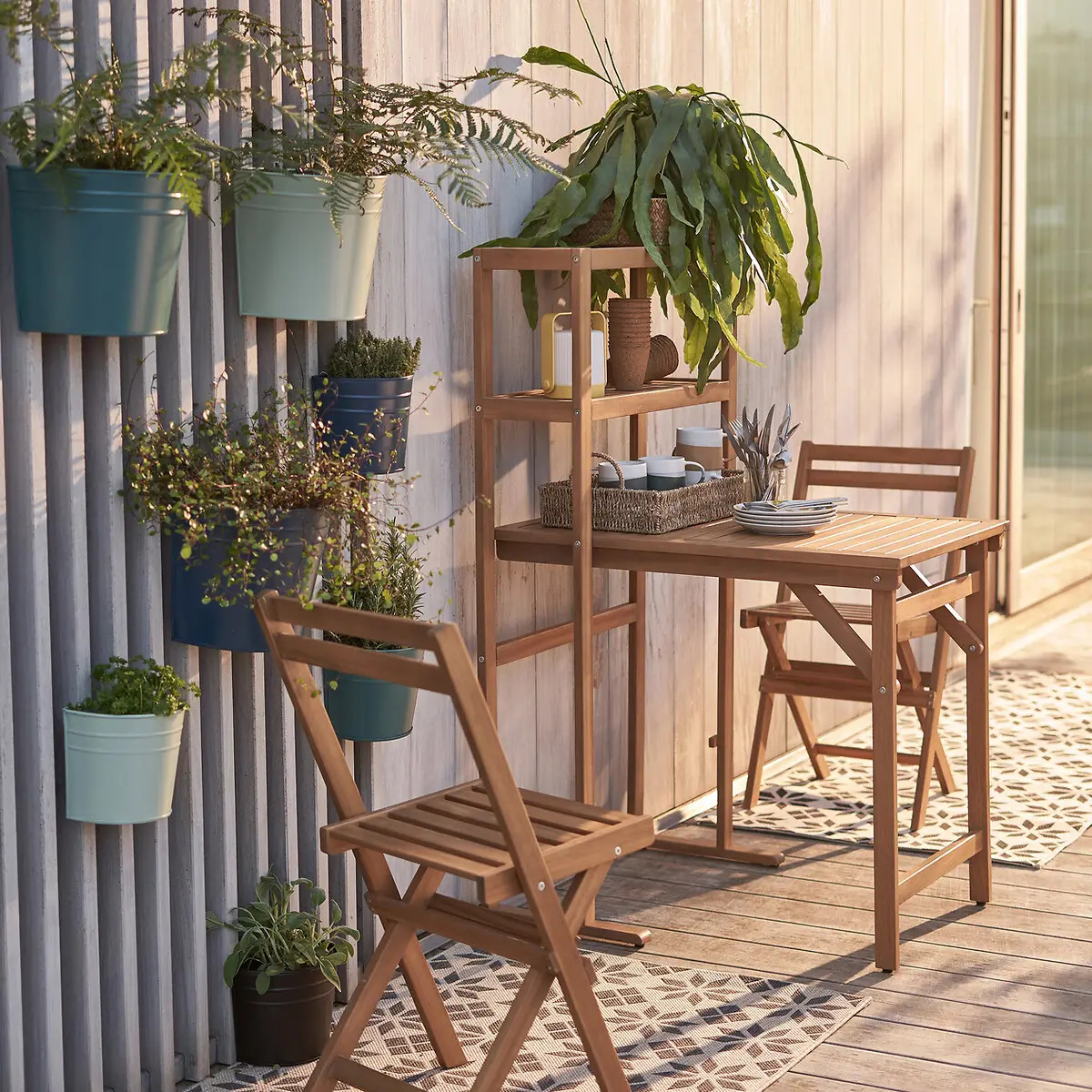 terrasse en bois meublée 
