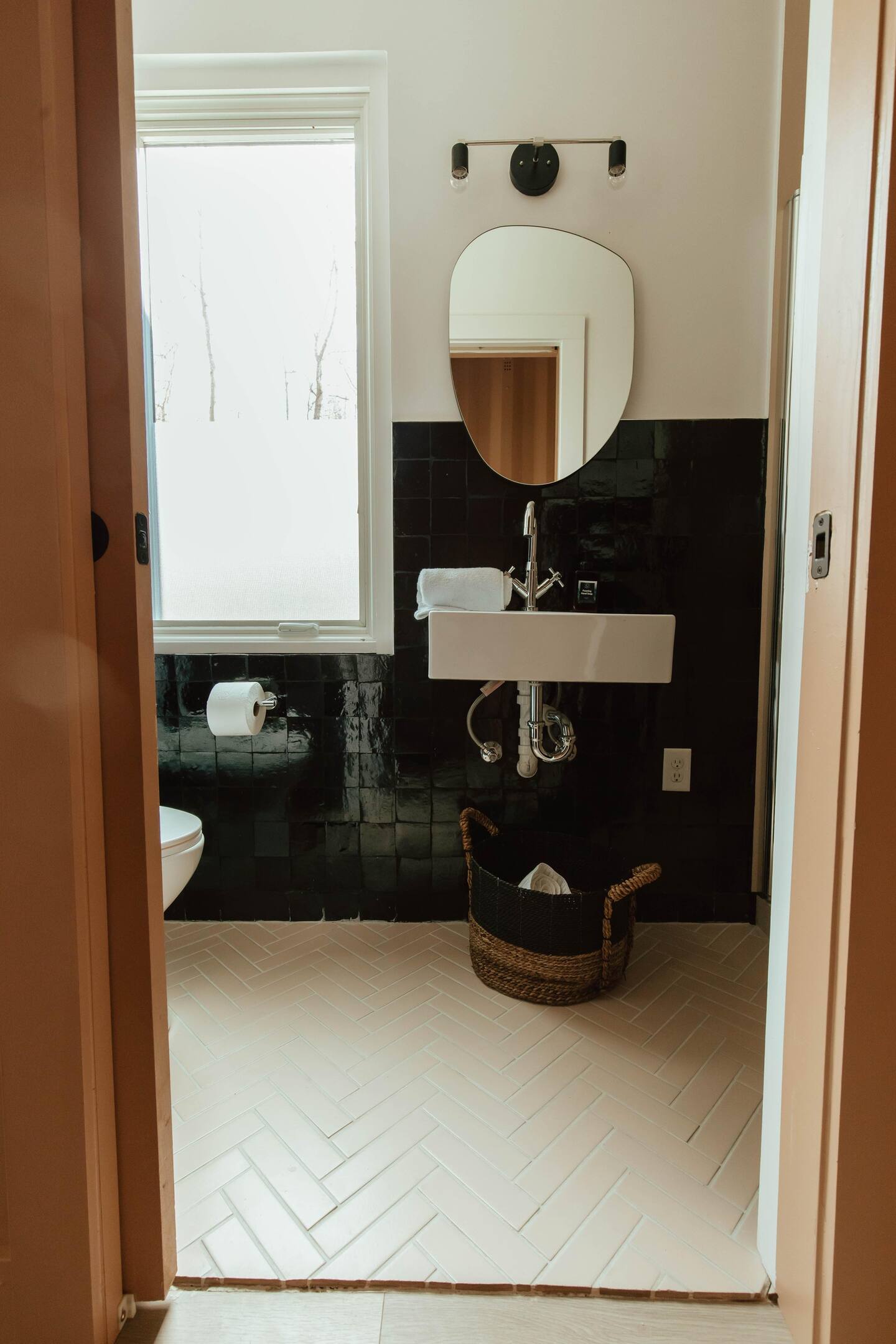 salle de bain zelliges noires