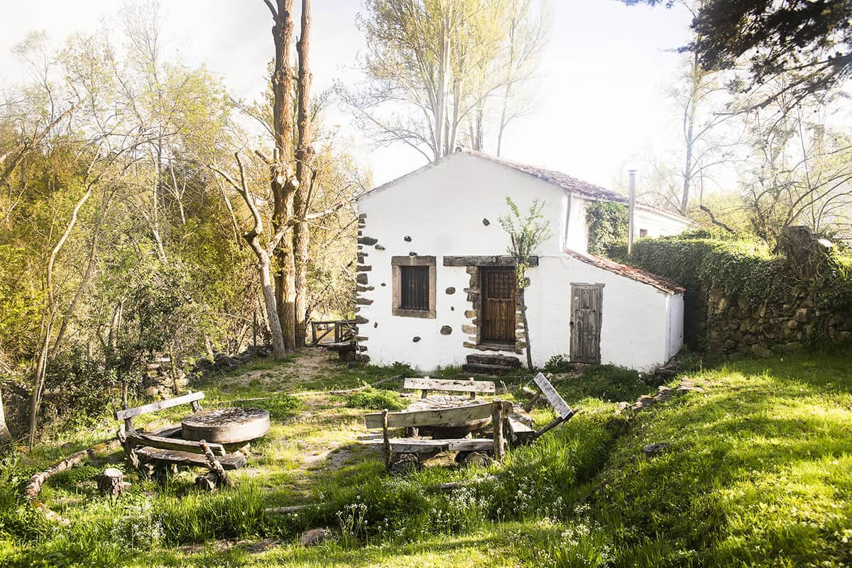 ancien moulin rénové du 18e siècle ancien moulin rénové du 18e siècle