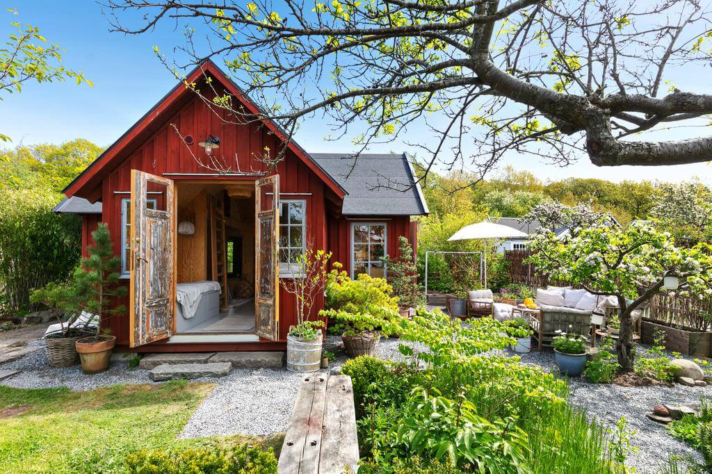 façade bois rouge mini maison 27m2