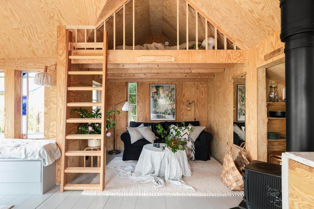 salon et mezzanine mini maison 27m2