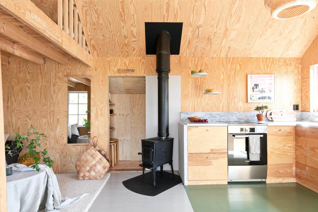 cuisine équipée dans maison en bois