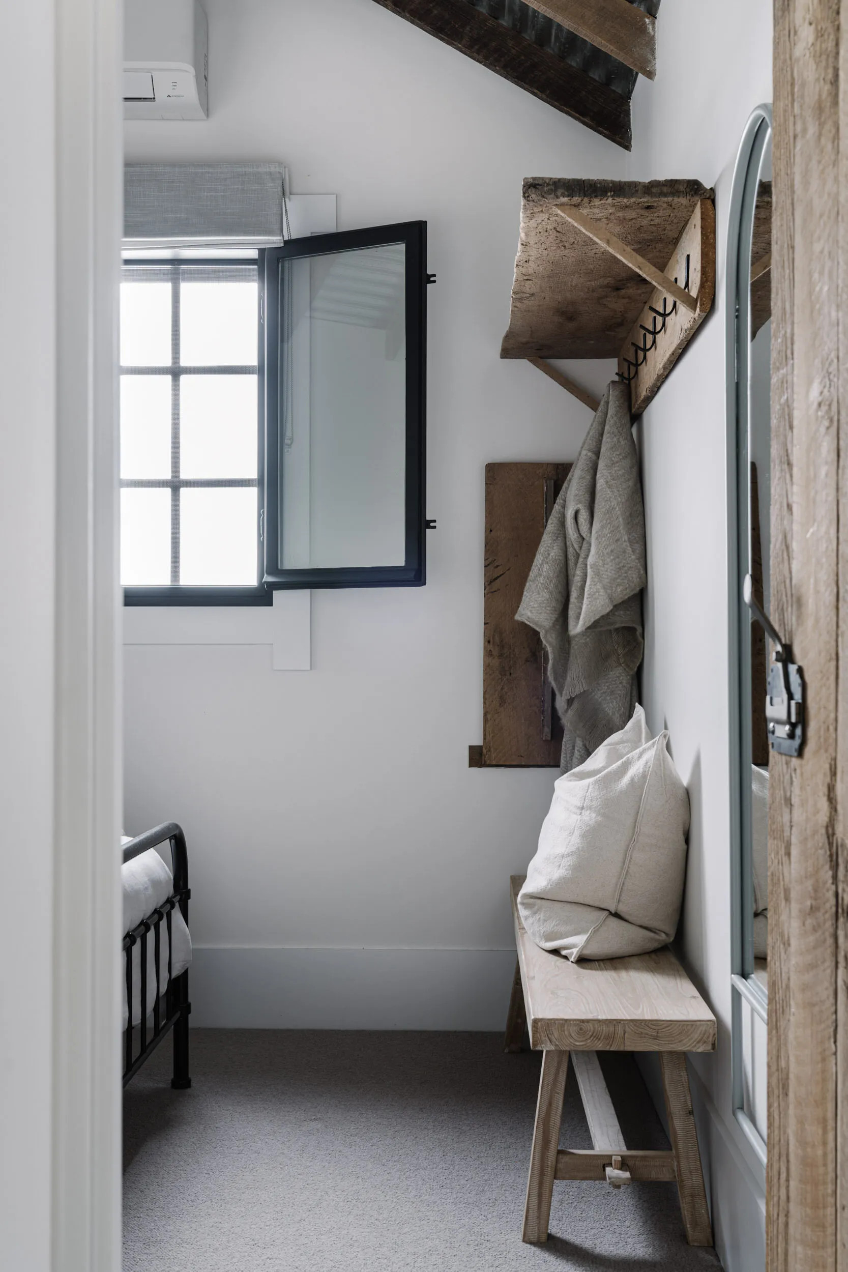 chambre avec poutres décoration rustique chic chambre avec poutres décoration rustique chic