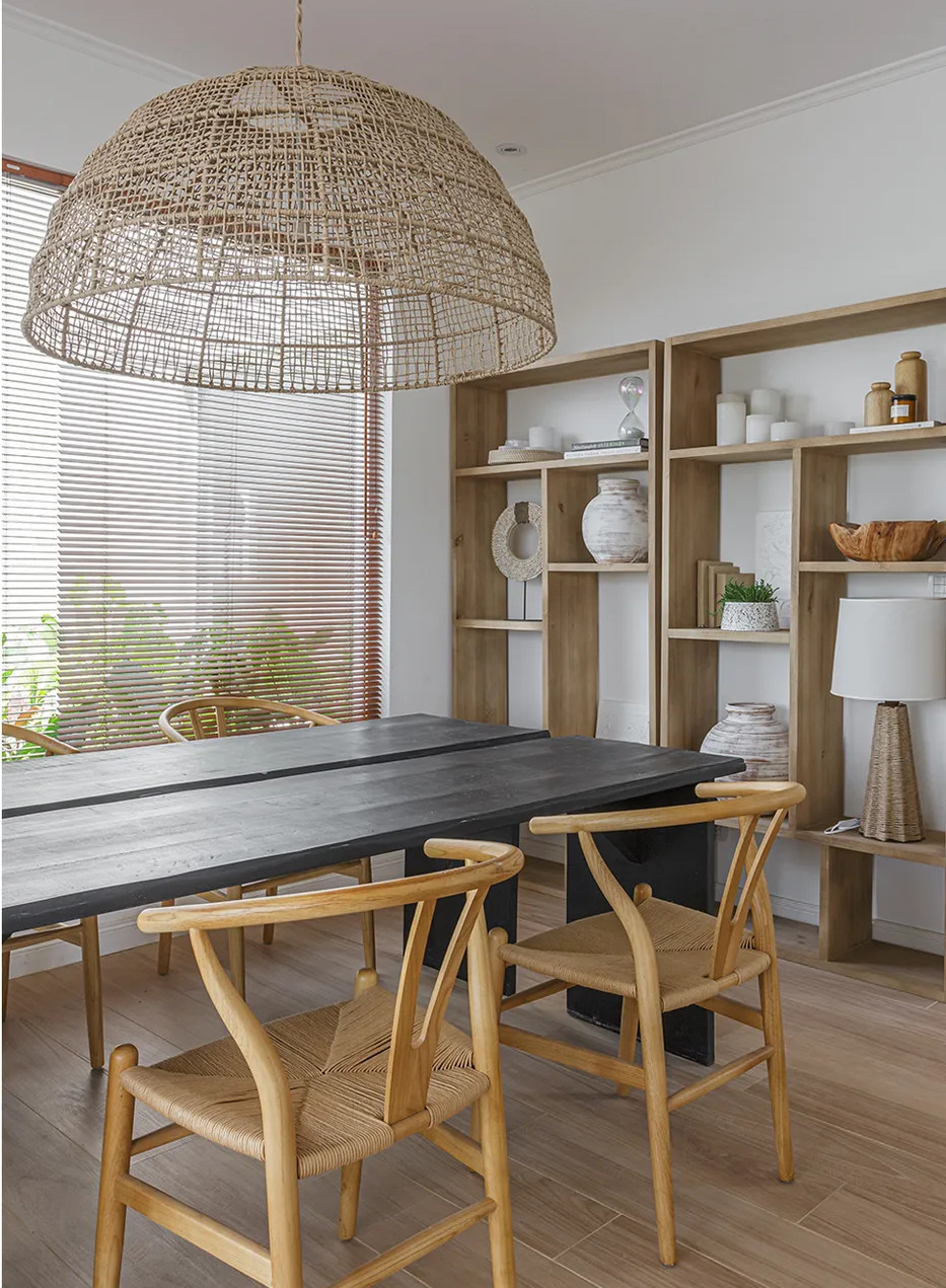 salle à manger design sobre et naturel