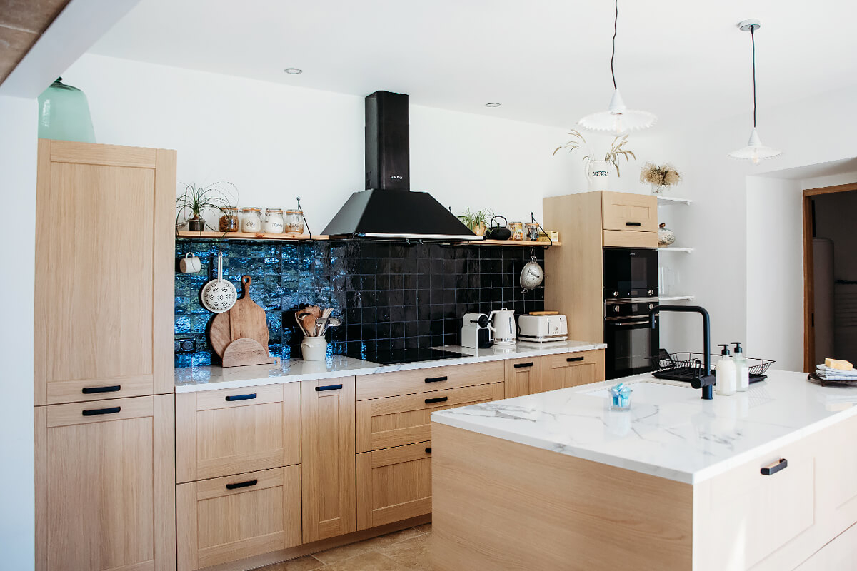cuisine design bois et zelliges