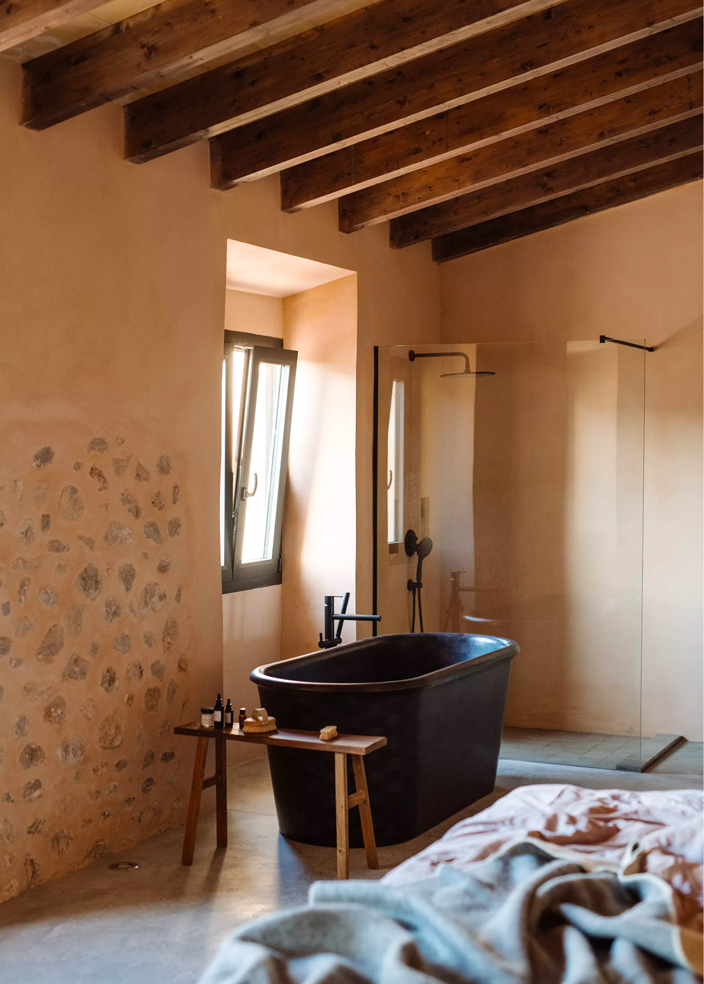 baignoire îlot dans chambre