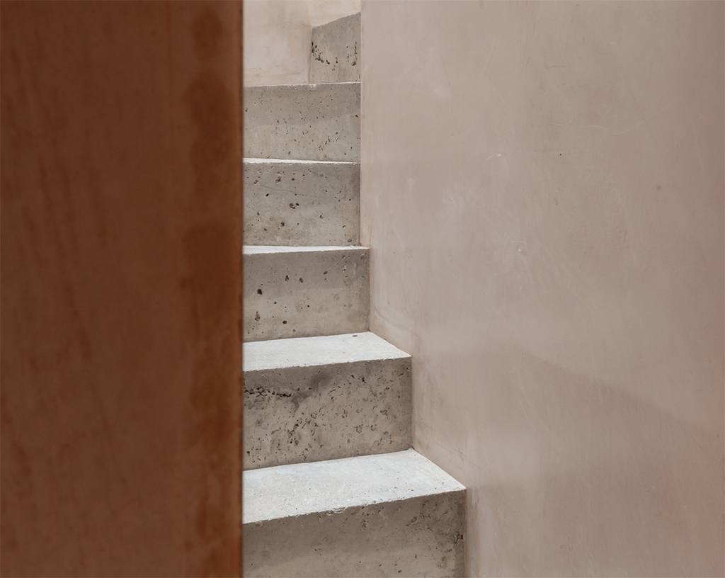 escalier béton brut