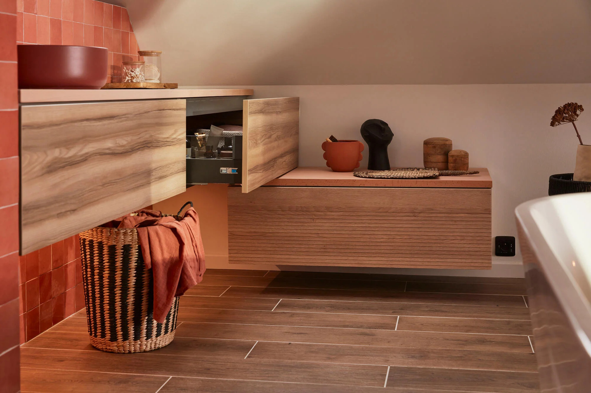 salle de bain design aménagement suite parentale combles