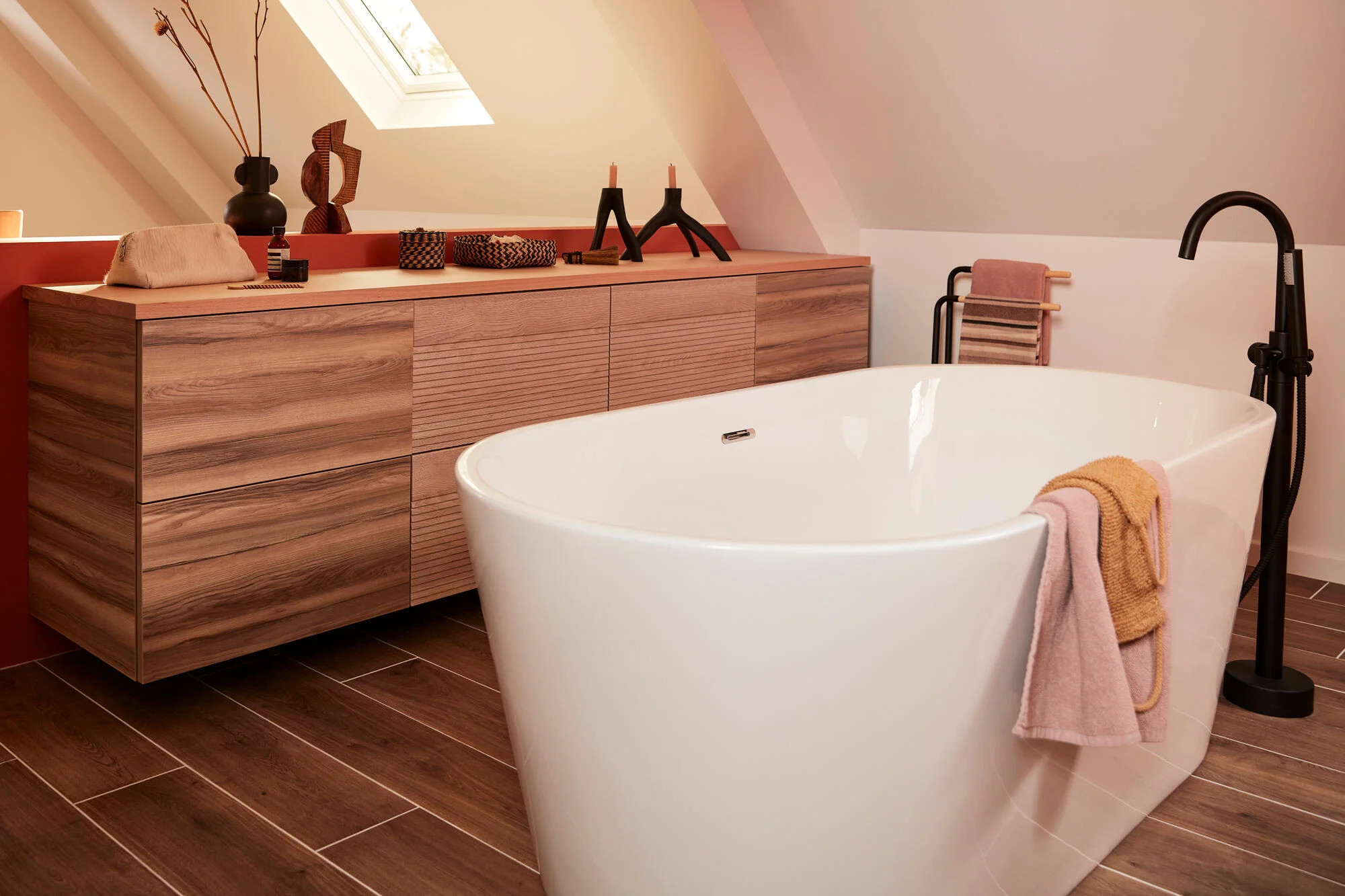salle de bain design aménagement suite parentale combles