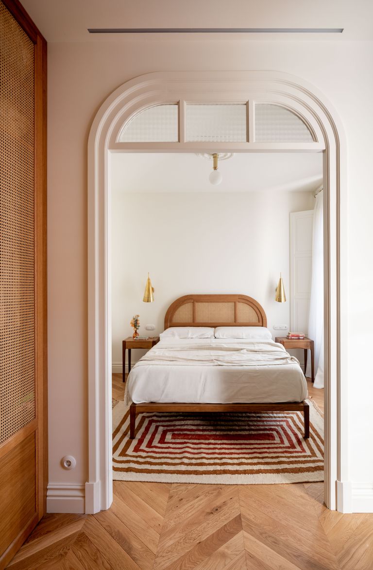 chambre avec arche appartement rénové