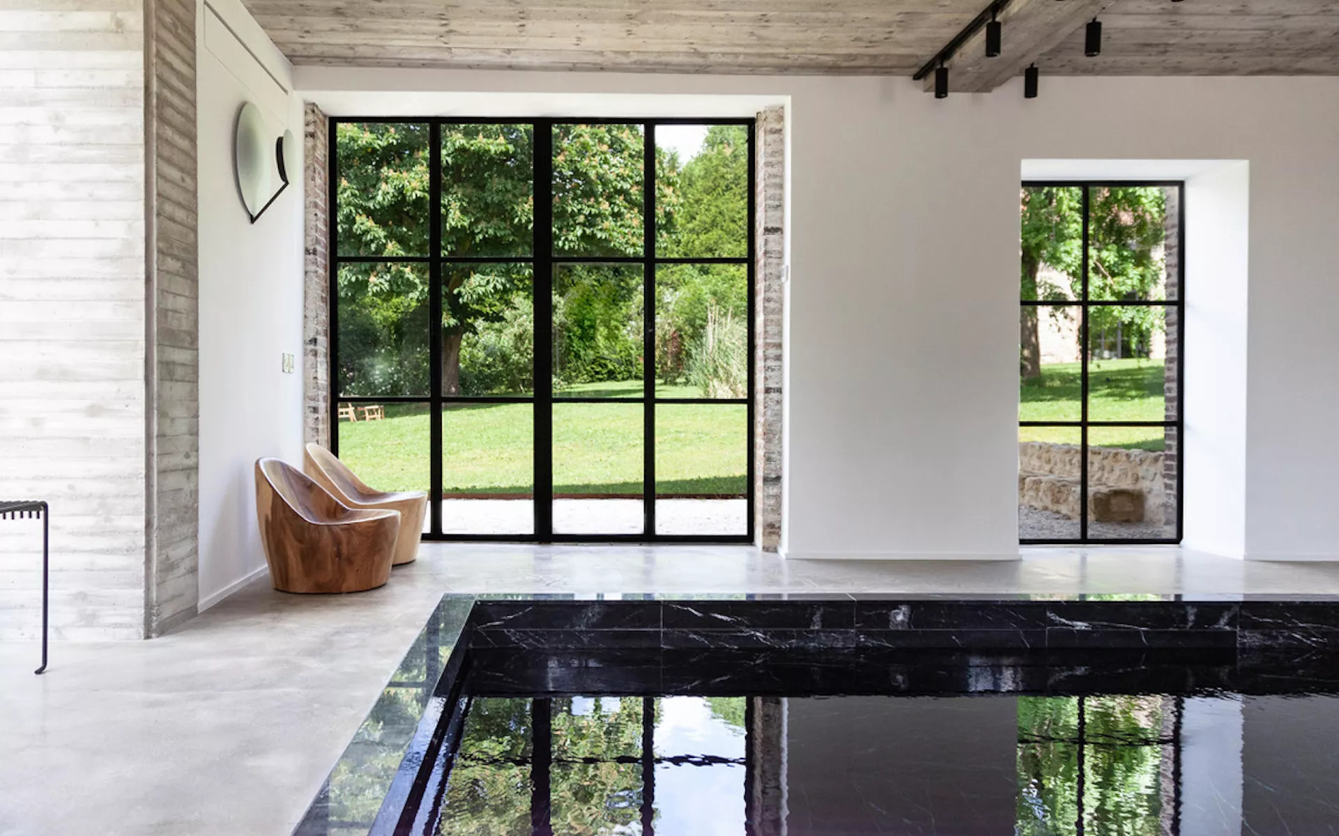 piscine intérieure noire piscine intérieure noire