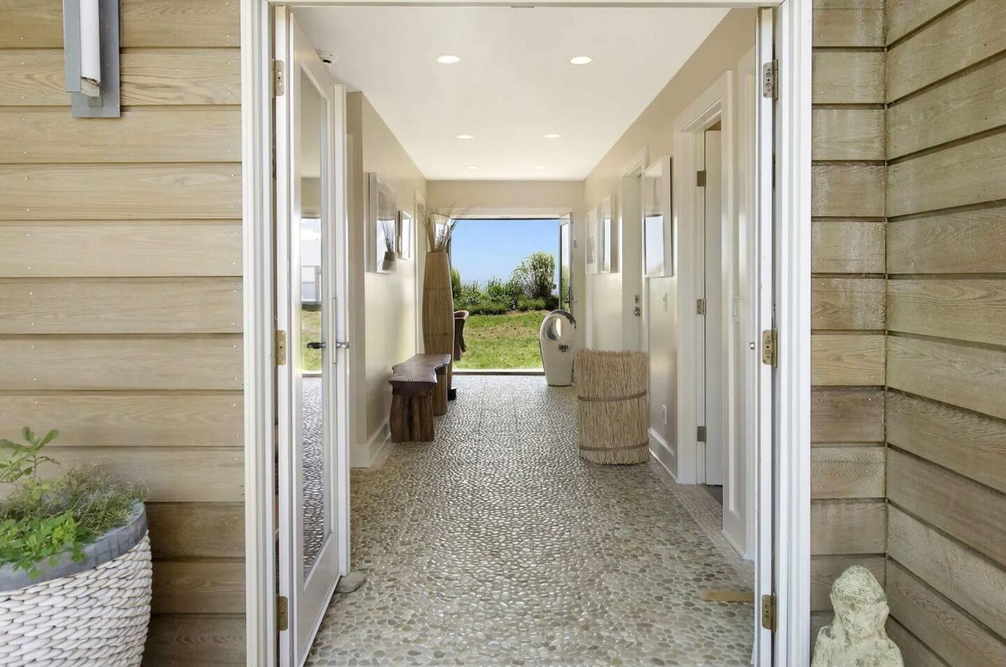 entrée sol galets maison en bois entrée sol galets maison en bois