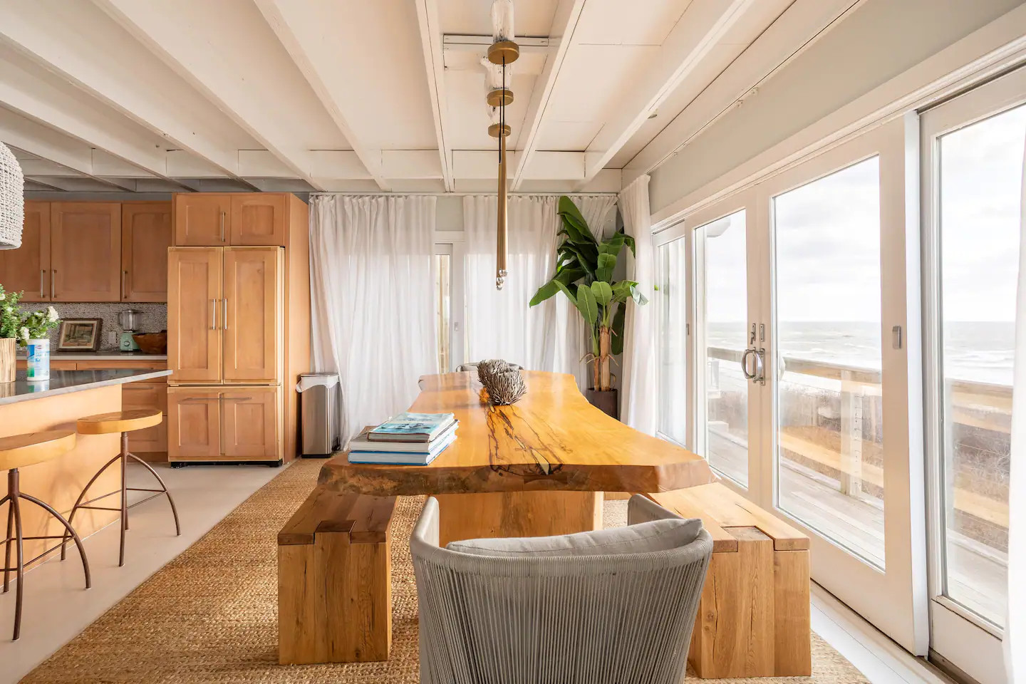 salle à manger avec baie vitrée salle à manger avec baie vitrée