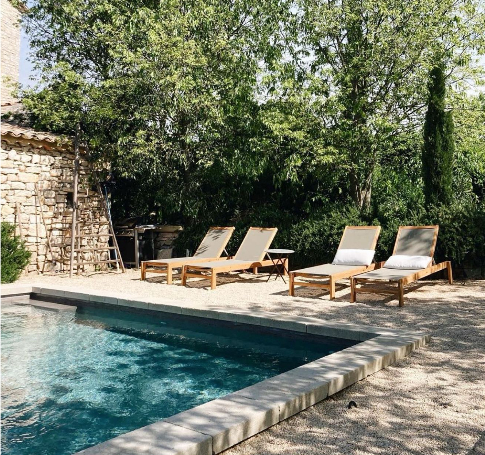 piscine La Maison Papillons maison en pierres rénovée