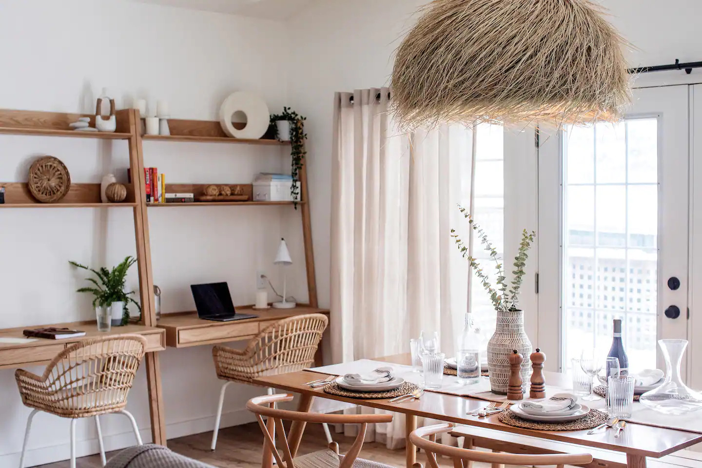 salle à manger et espace bureau décoration naturelle