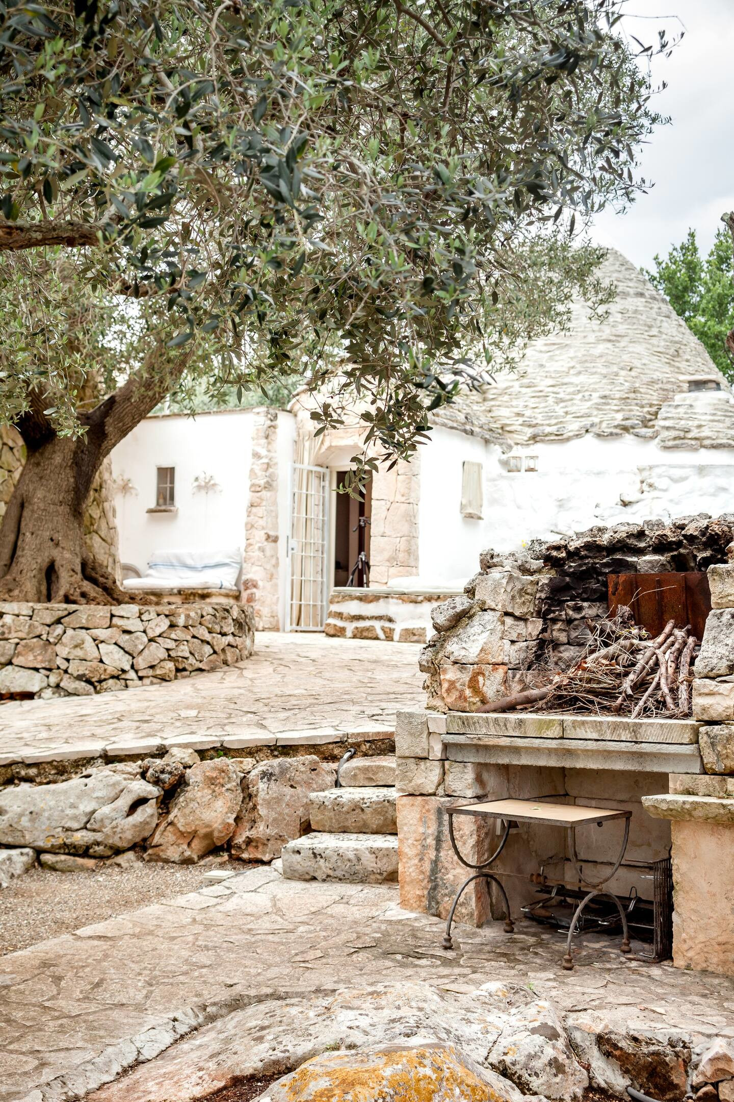 façade trullo dans les Pouilles façade trullo dans les Pouilles