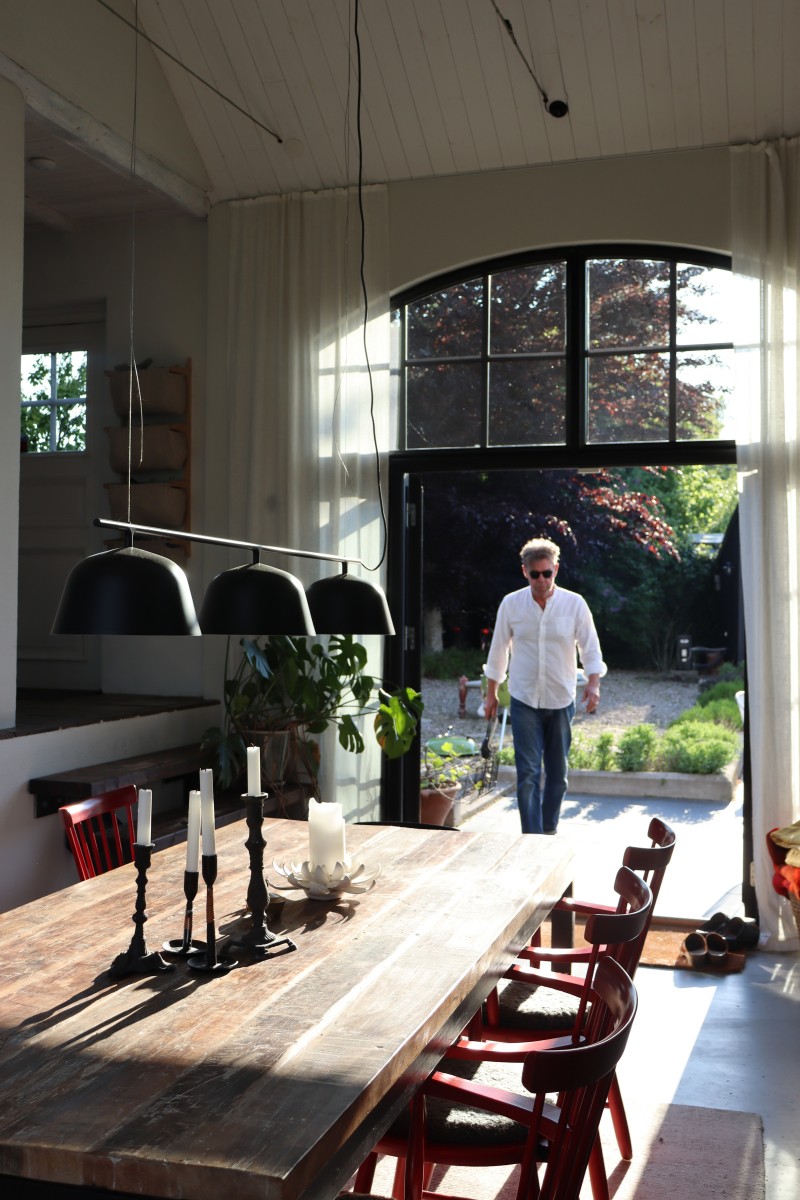 salle à manger décoration contemporaine ancienne ferme rénovée