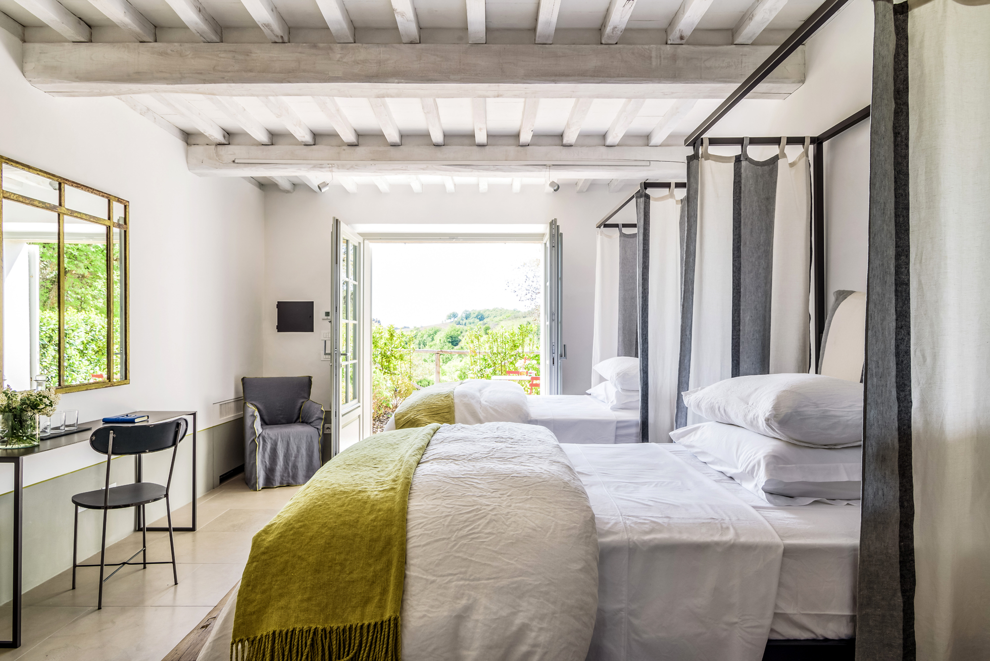 chambre double avec poutres