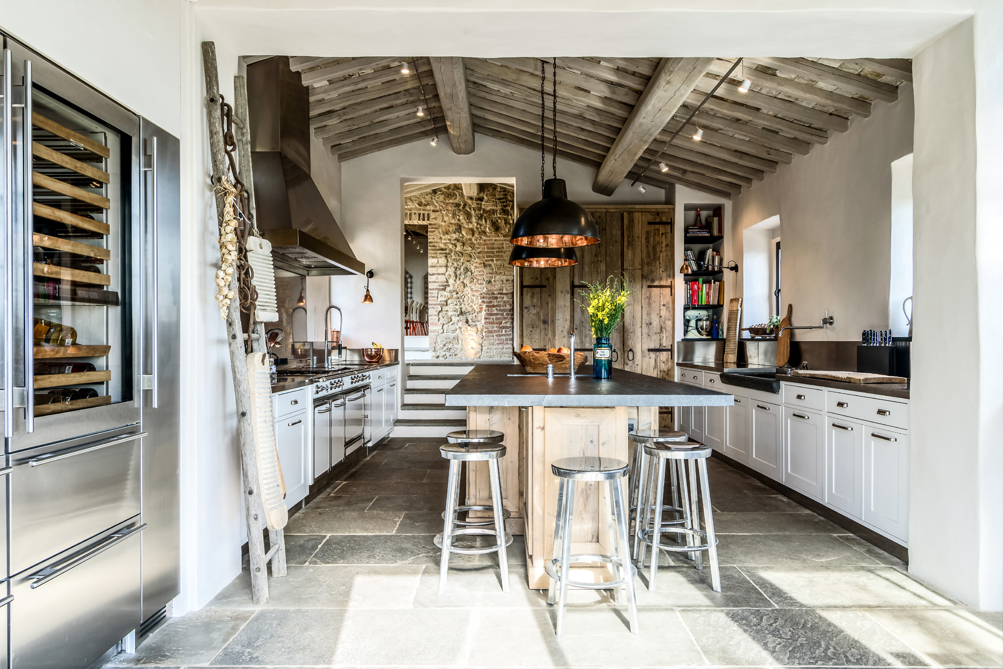 cuisine rustique maison en pierres Toscane