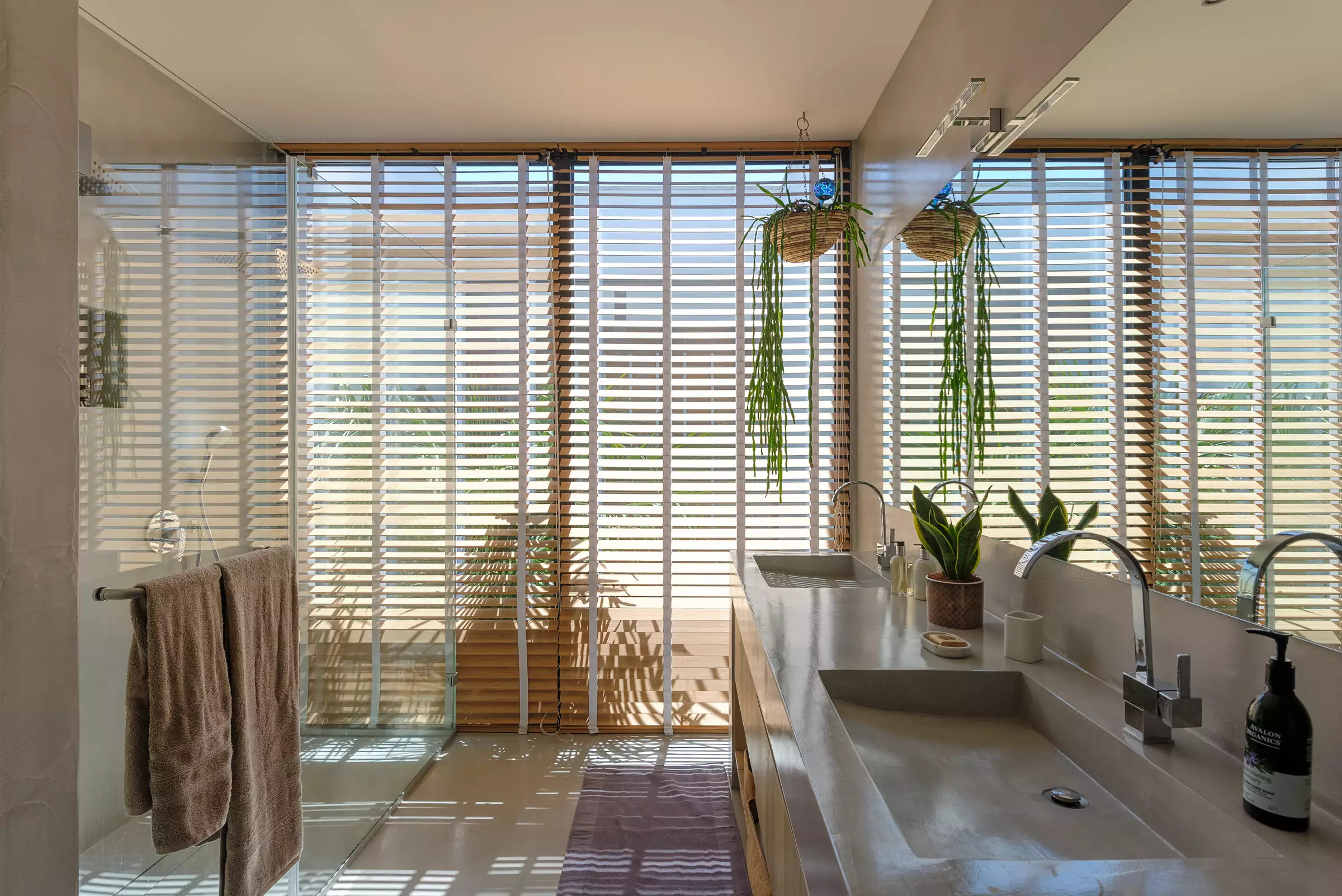 salle de bain avec baies vitrées salle de bain avec baies vitrées