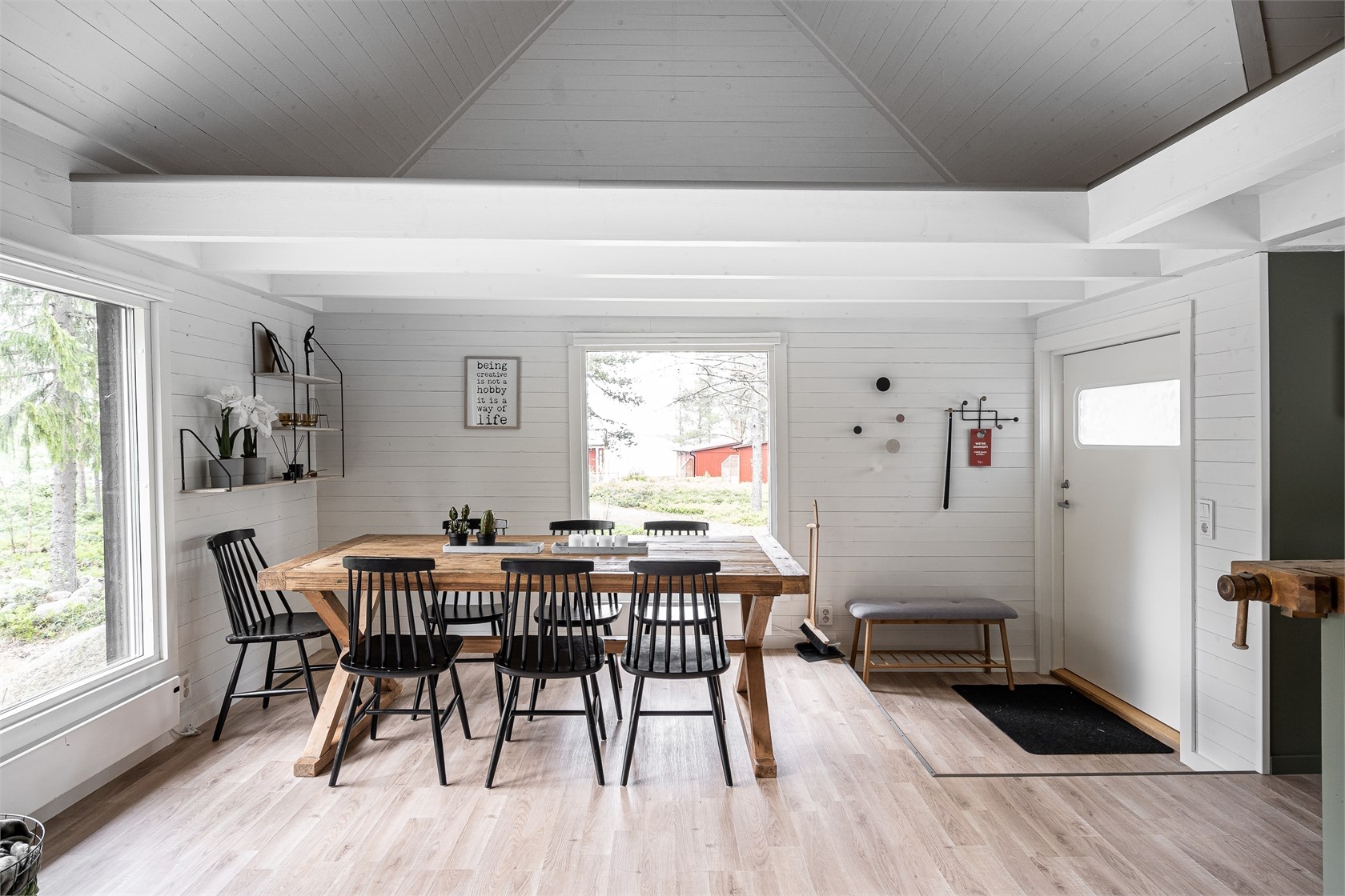 salle à manger lambris blanc mini maison 45m2