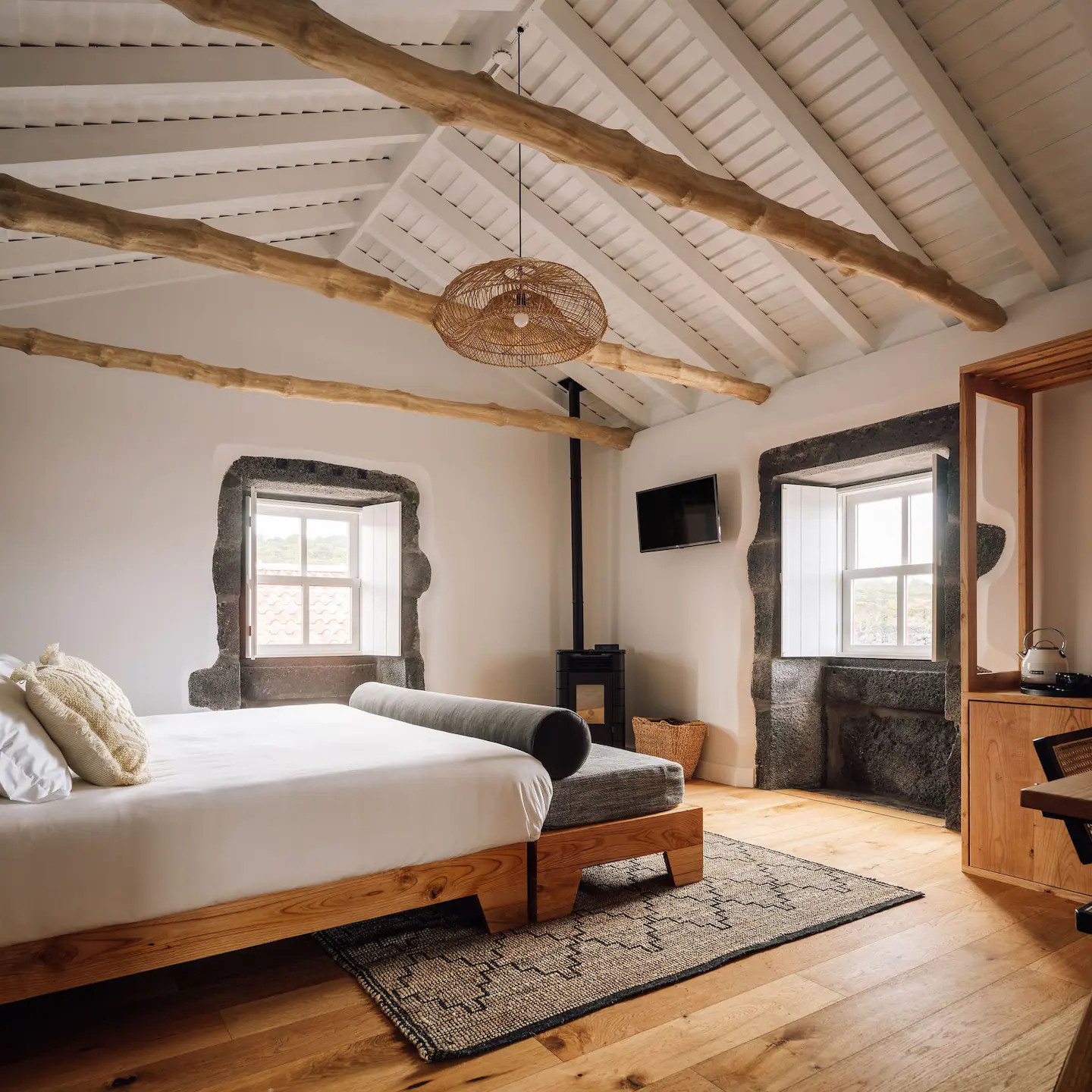 chambre avec poutres anciennes