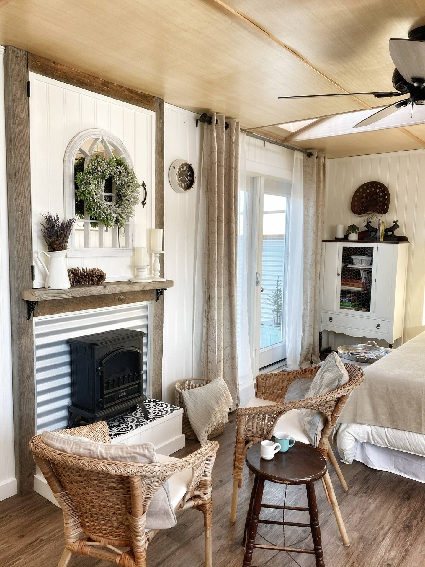 salon petite maison en bois
