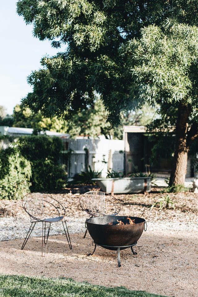 jardin avec brasero