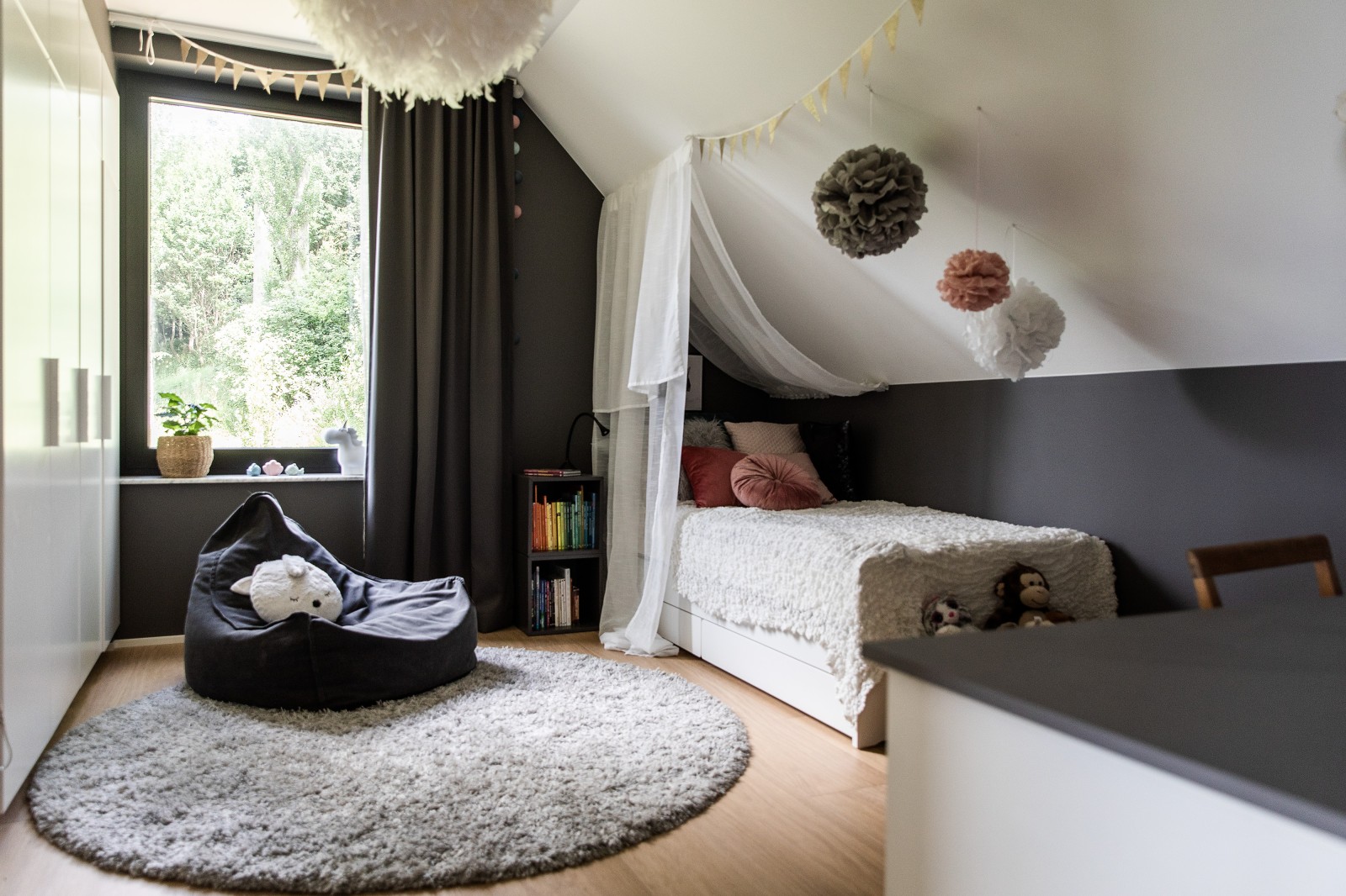 chambre enfant sous combles maison en bois