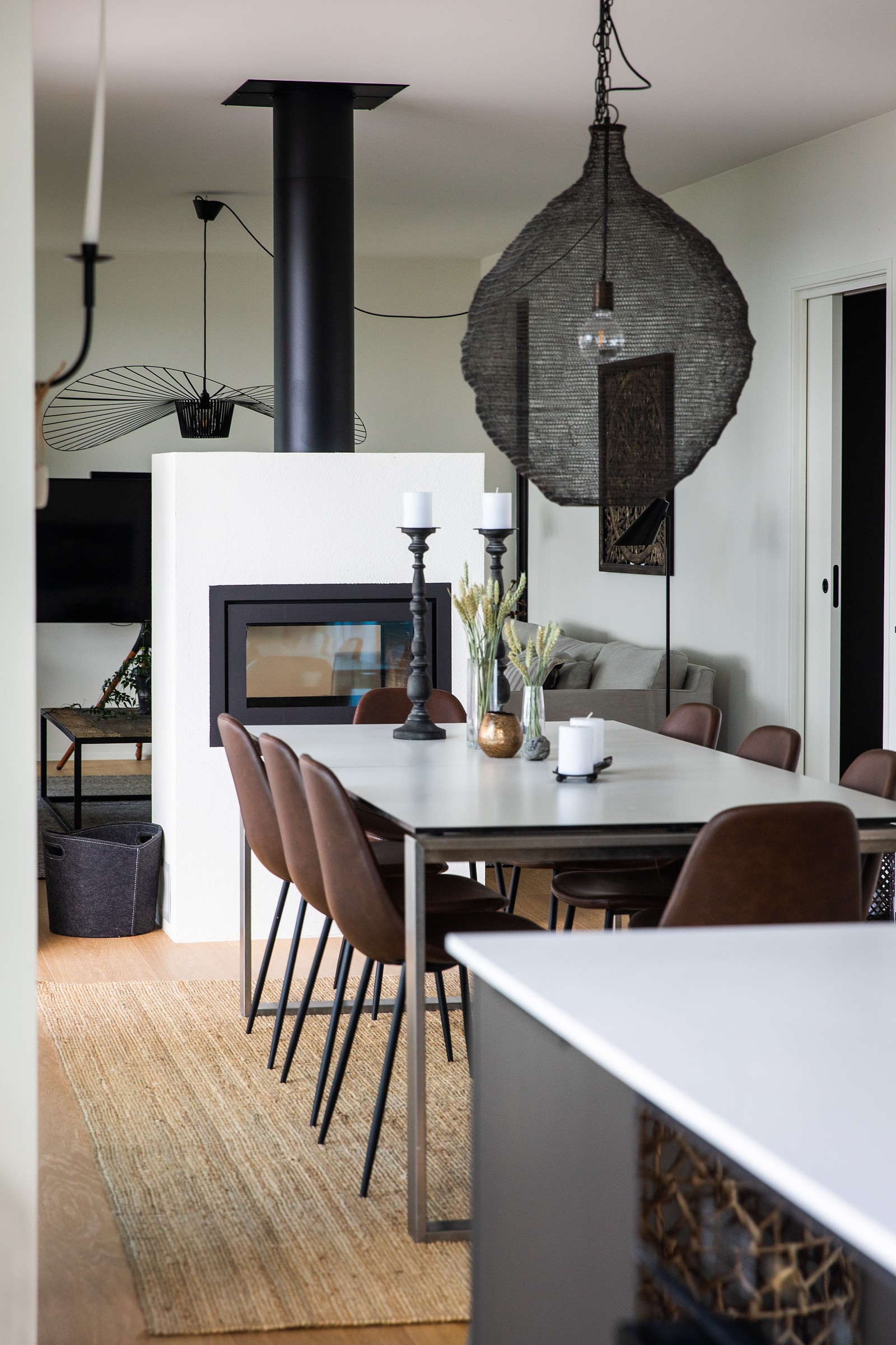cheminée dans salle à manger