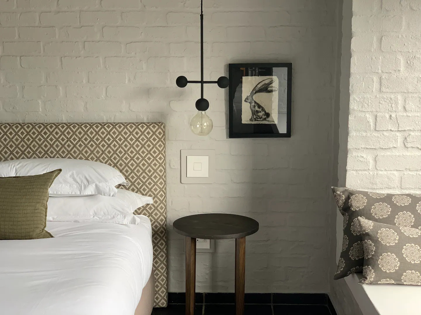chambre murs briques peintes en blanc chambre murs briques peintes en blanc