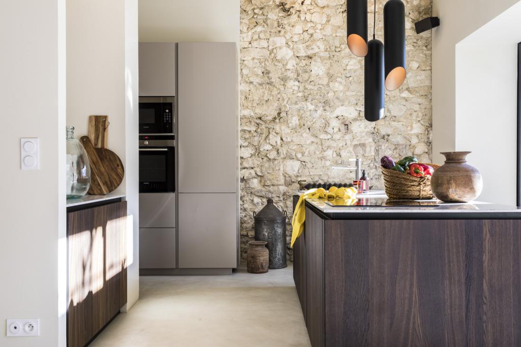 cuisine design murs de pierres