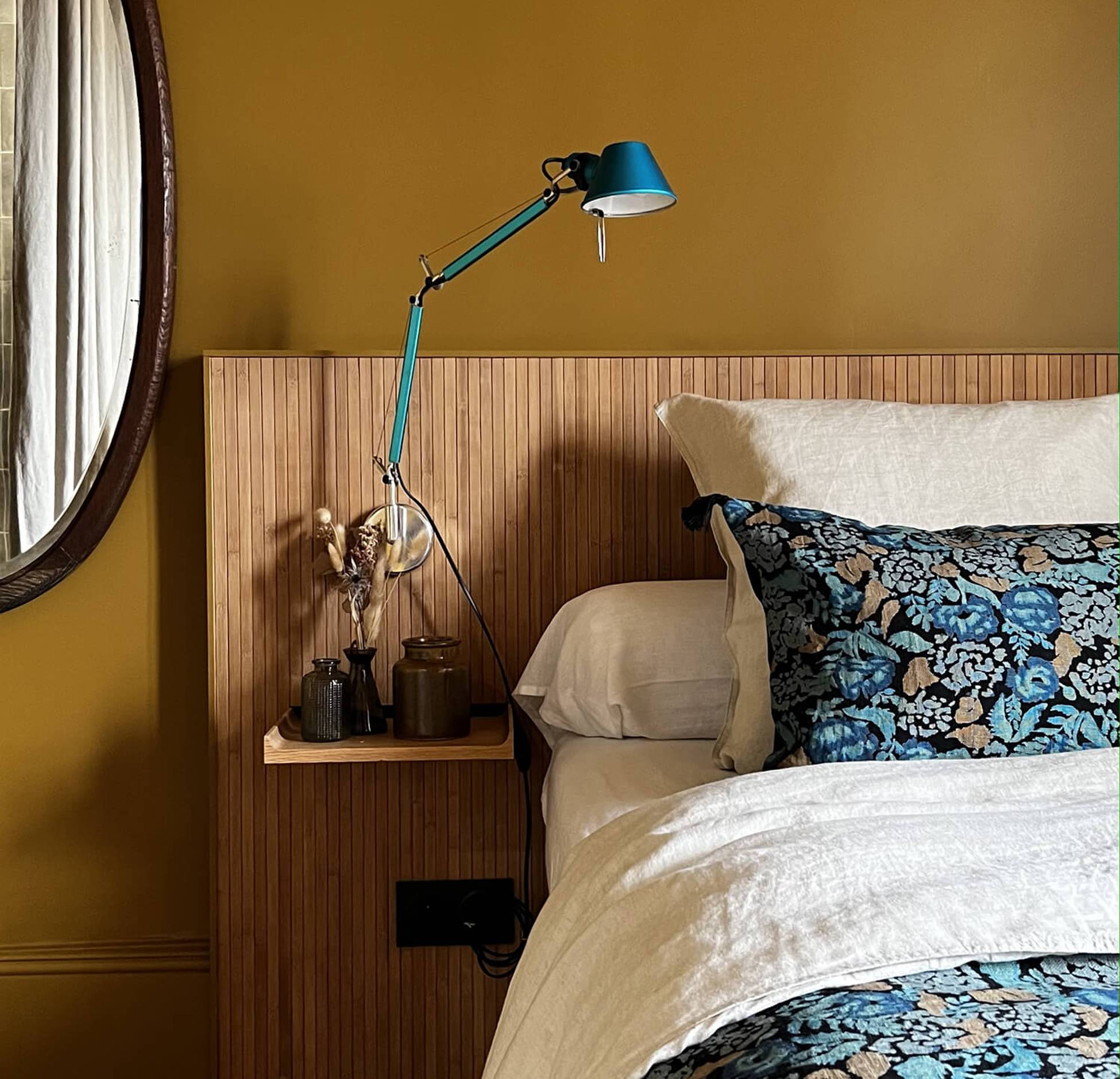 chambre jaune et bleue décoration vintage