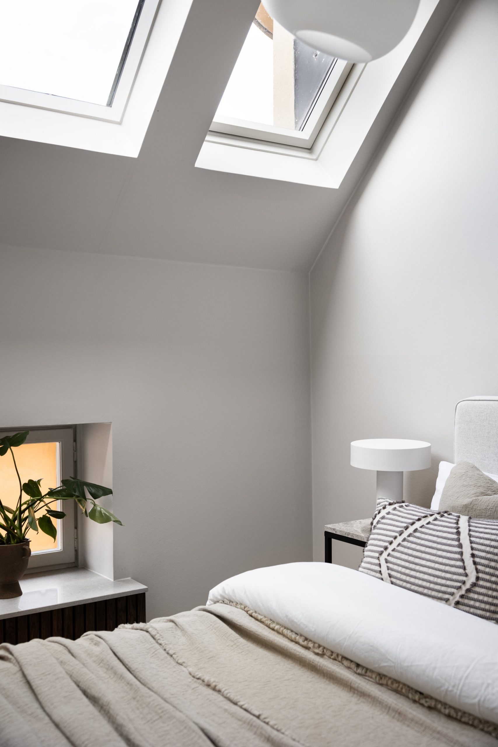 chambre avec fenêtres de toit chambre avec fenêtres de toit