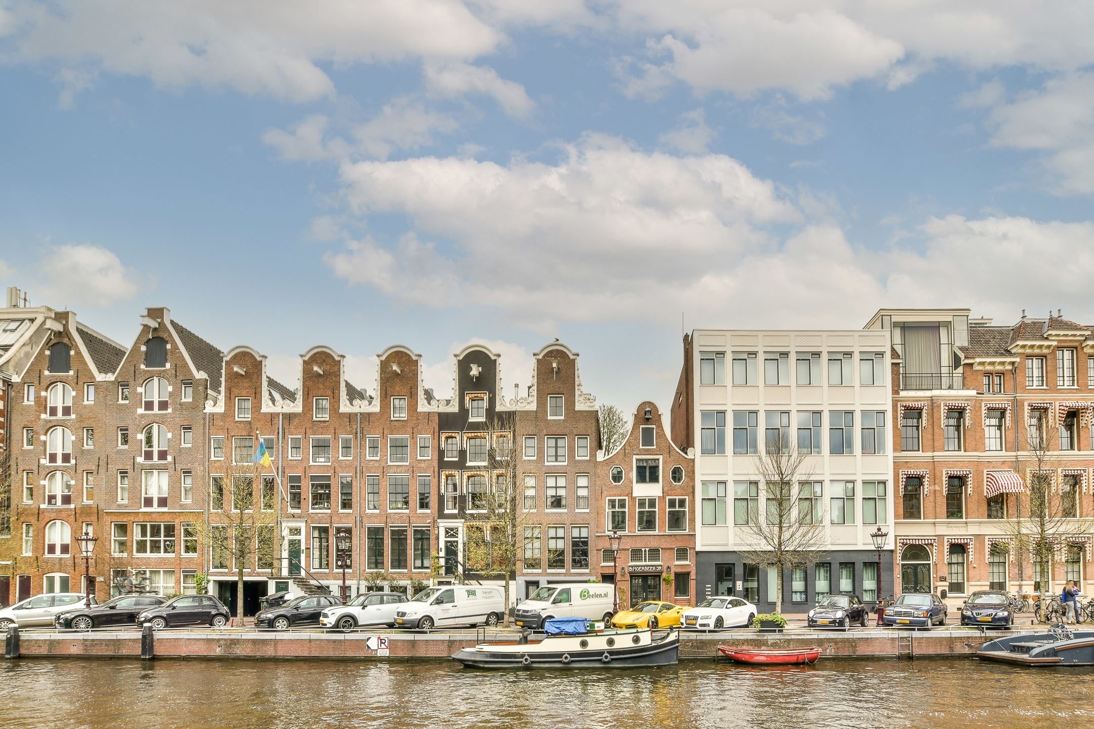 maisons sur canal à Amsterdam