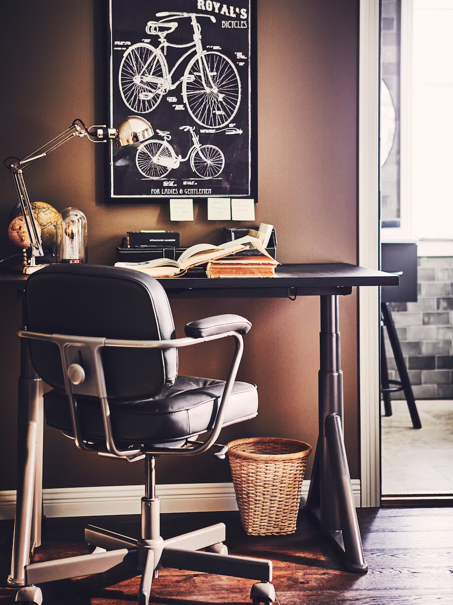 espace bureau IKEA dans chambre