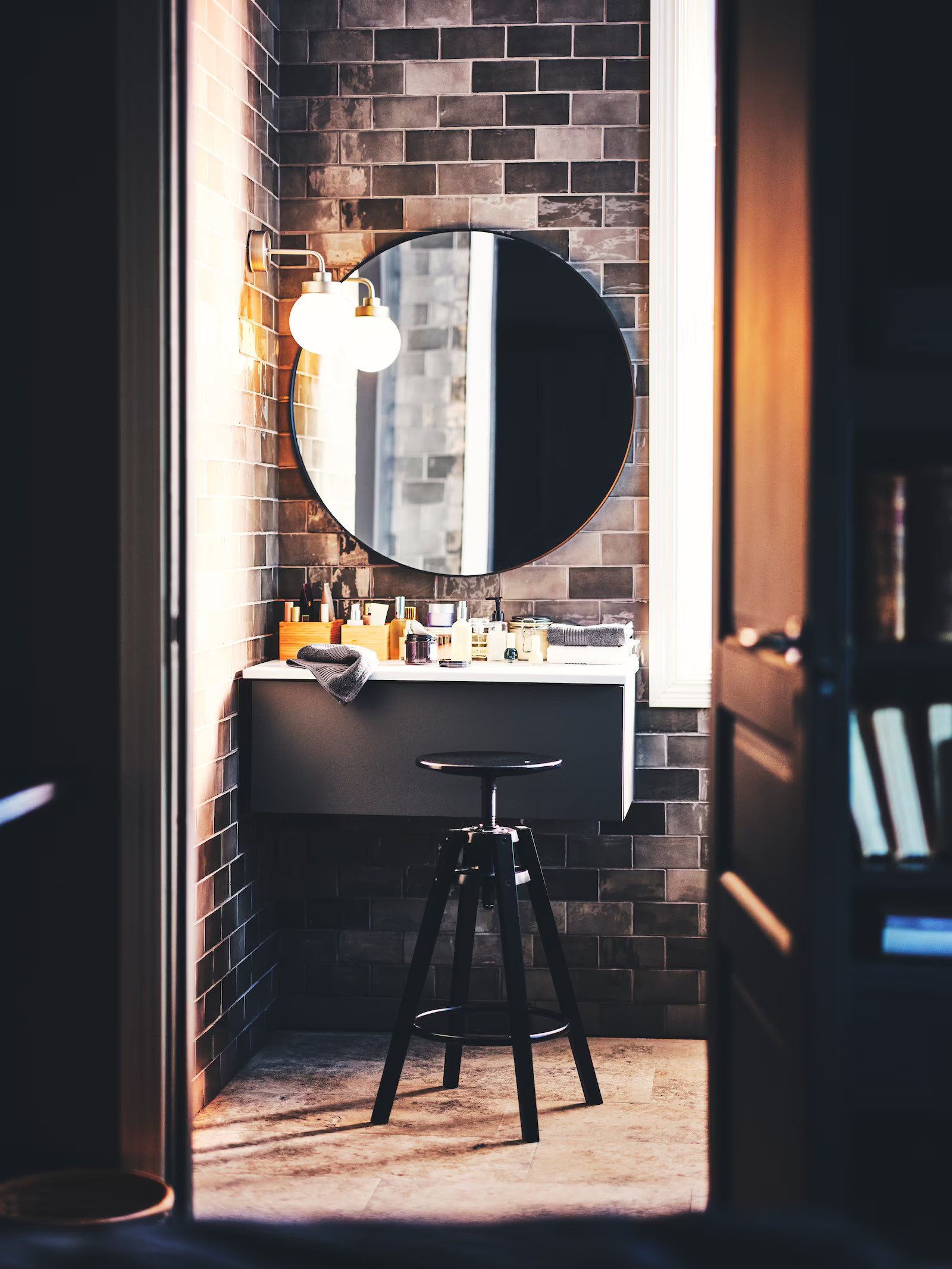 salle de bain design noir