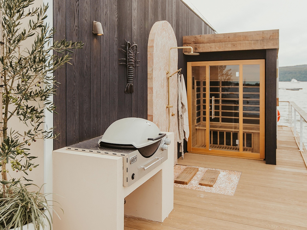 douche extérieure et sauna maison flottante avec terrasse Lilypad II douche extérieure et sauna maison flottante avec terrasse Lilypad II