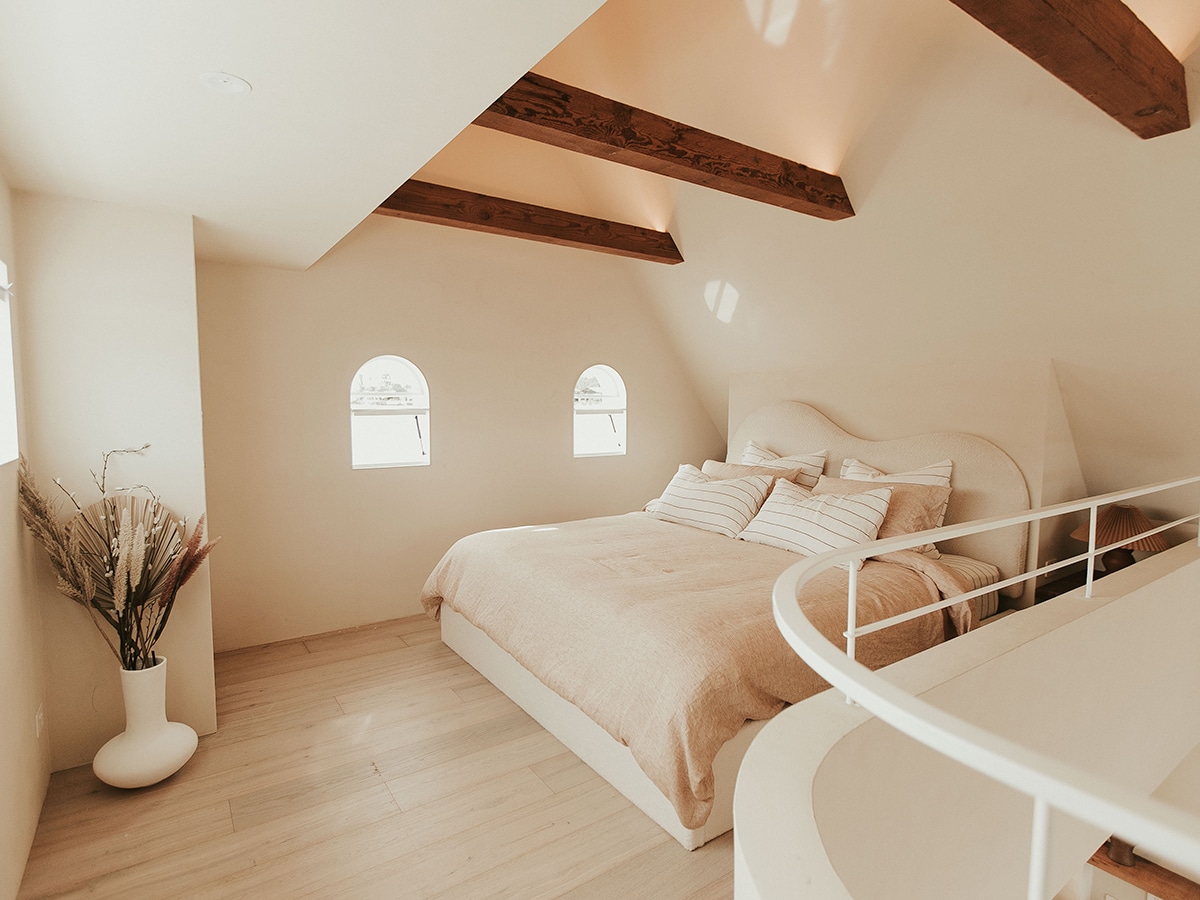 chambre sur mezzanine avec poutres chambre sur mezzanine avec poutres