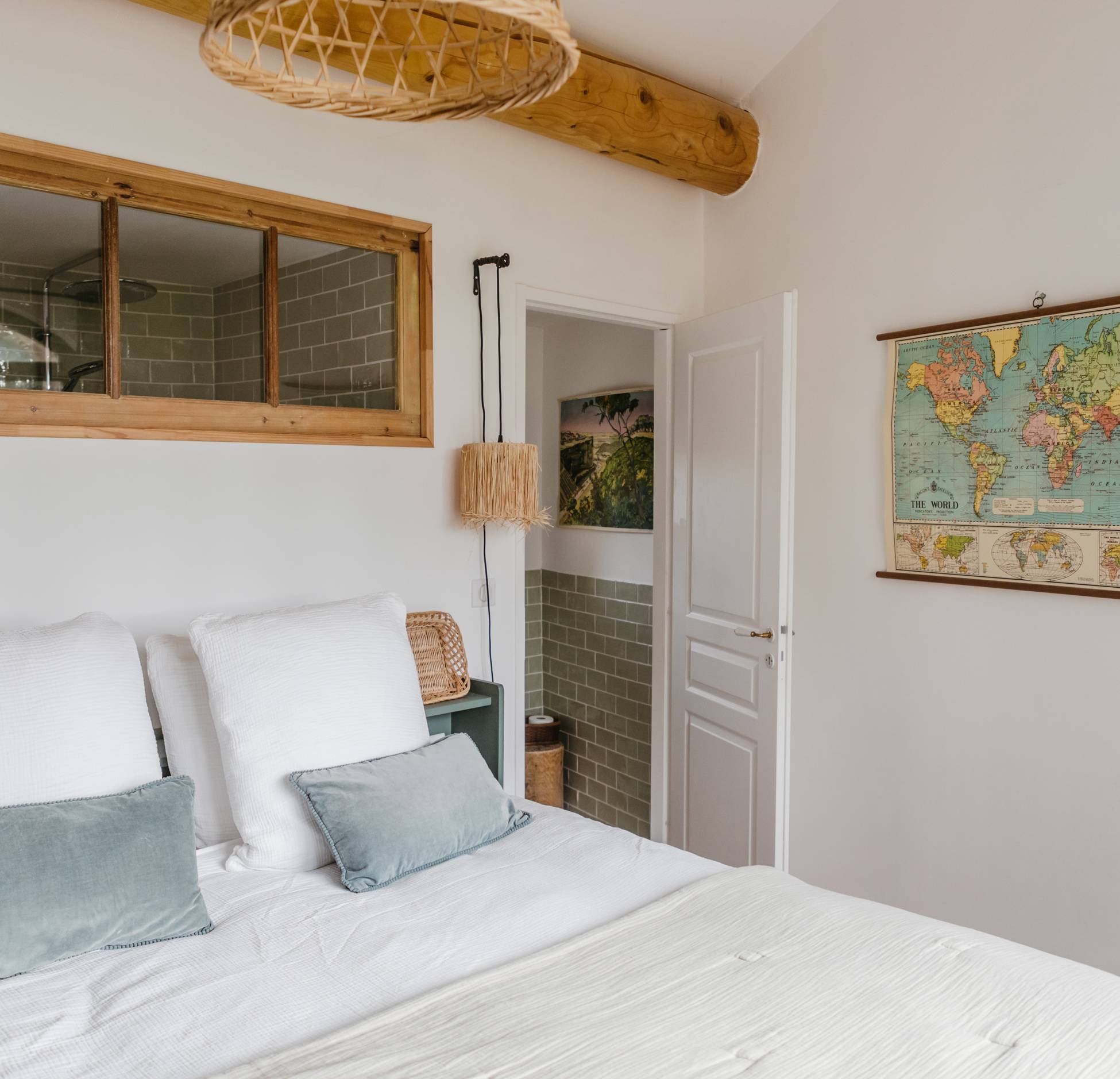chambre avec poutre ferme rénovée