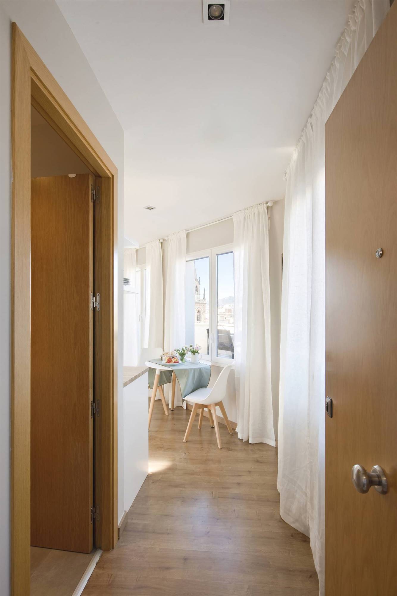 entrée mini appartement de 16m2