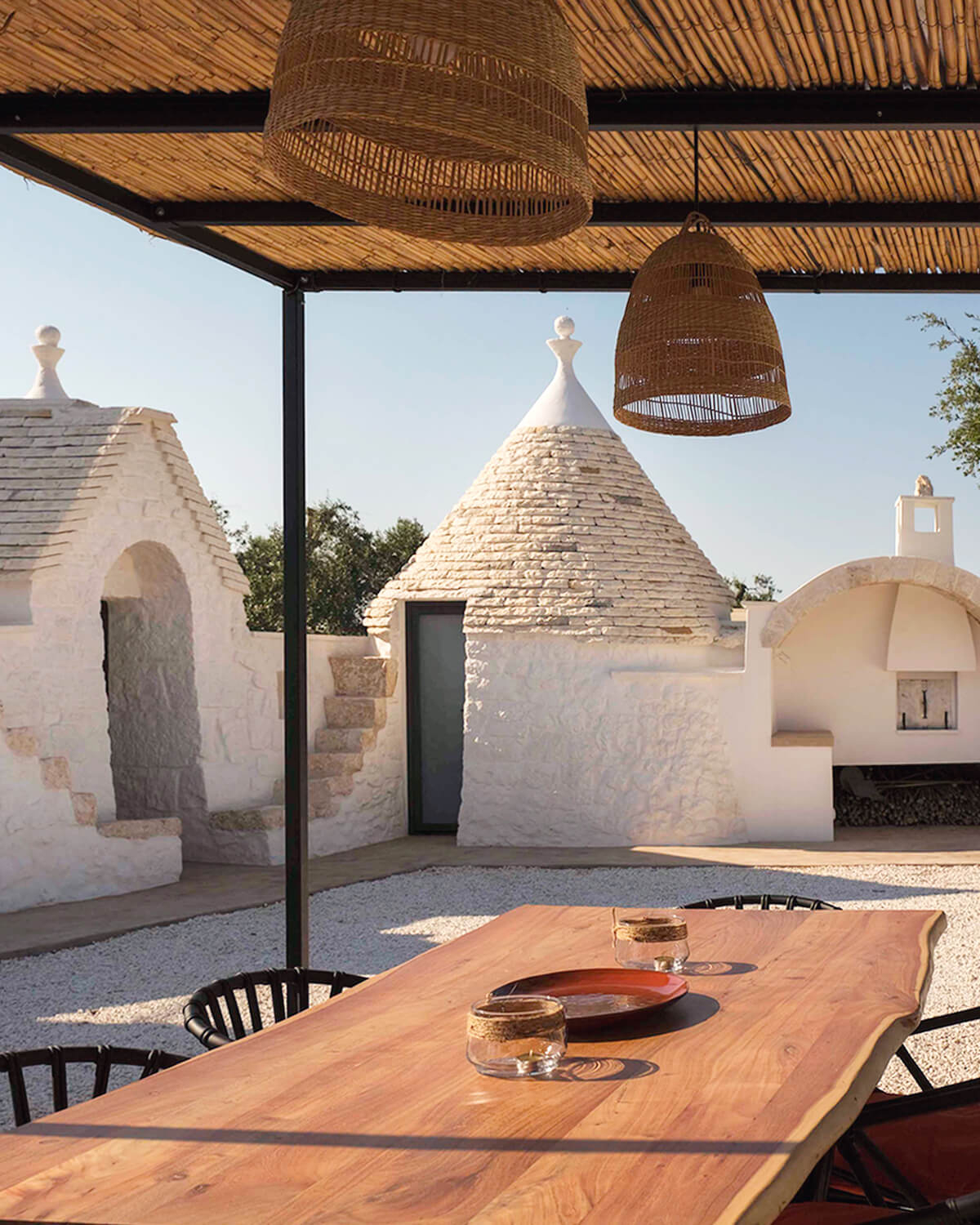 terrasse trullo avec pergola acier