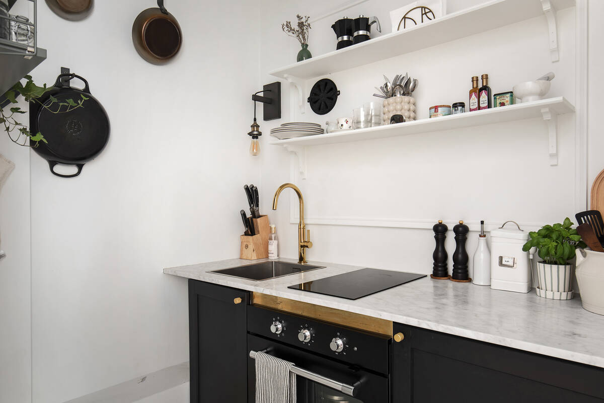 petite cuisine noire sans fenêtre petite cuisine noire sans fenêtre